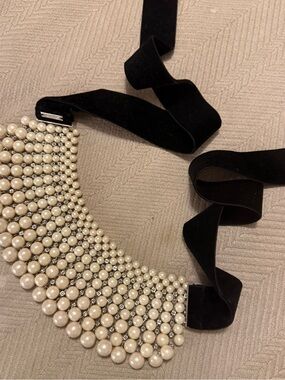 Pearl Statement Collar Necklace with Black Velvet Ribbon